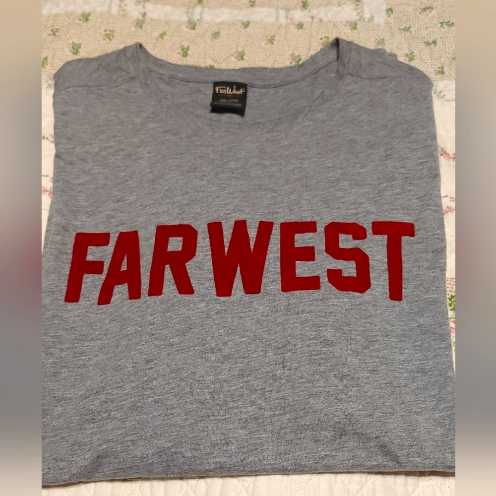 Farwest Graphic Tee. Size 2xl. Preloved.